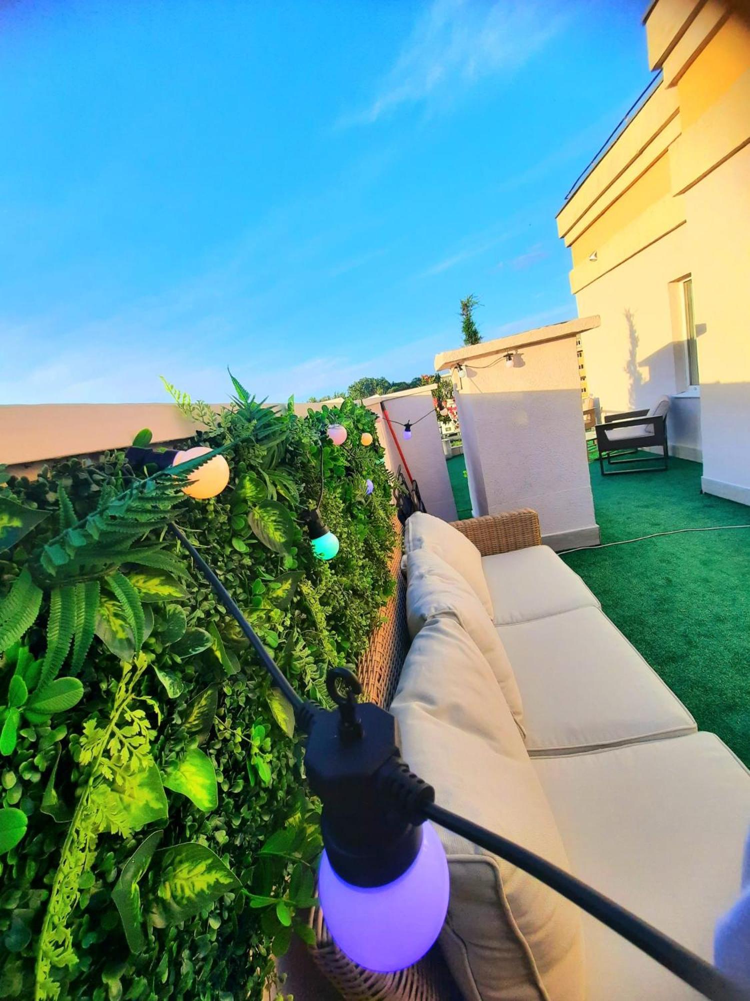 Penthouse View Aeroport Iasi 2 Apartment Ngoại thất bức ảnh