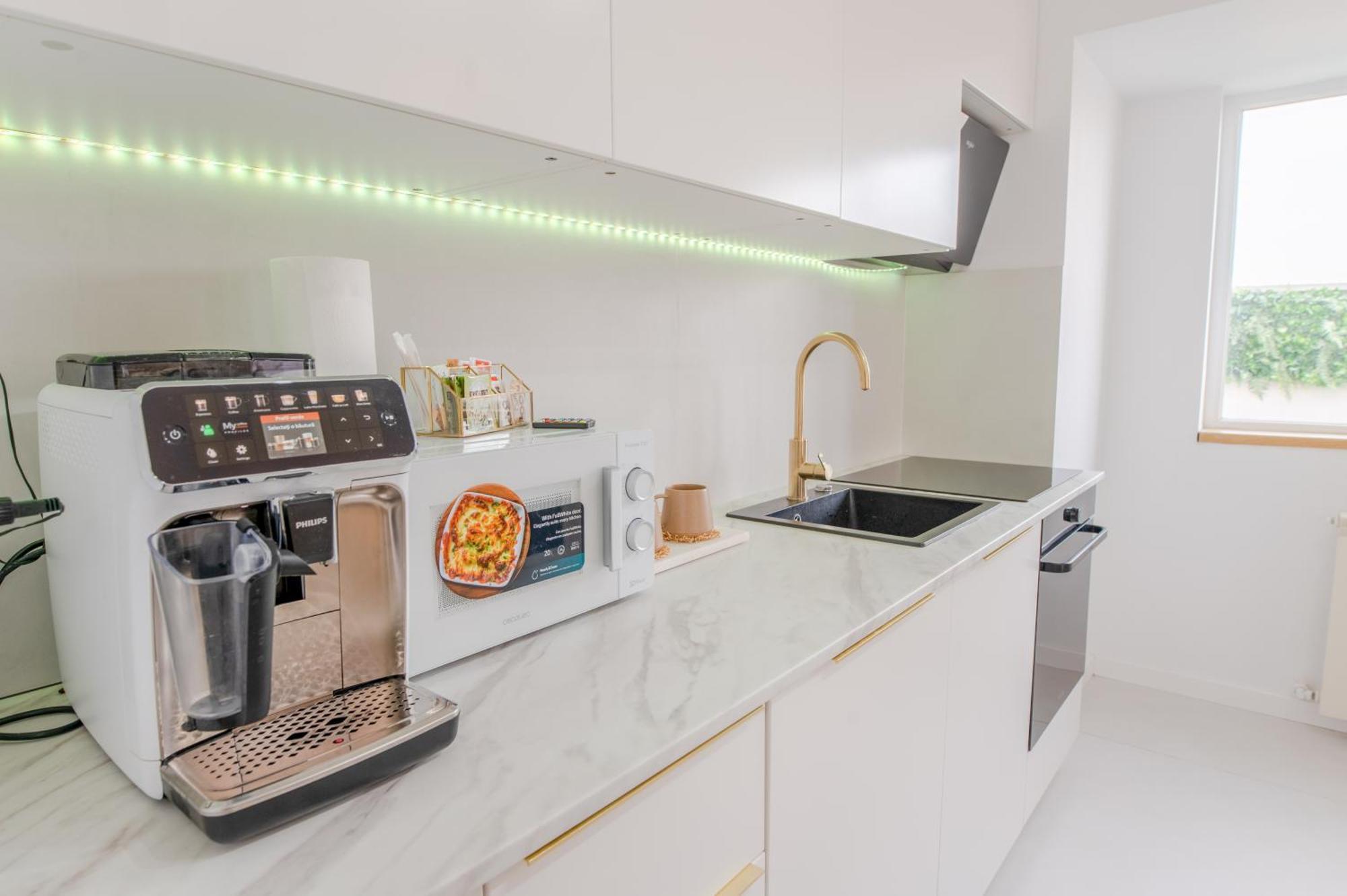 Penthouse View Aeroport Iasi 2 Apartment Ngoại thất bức ảnh