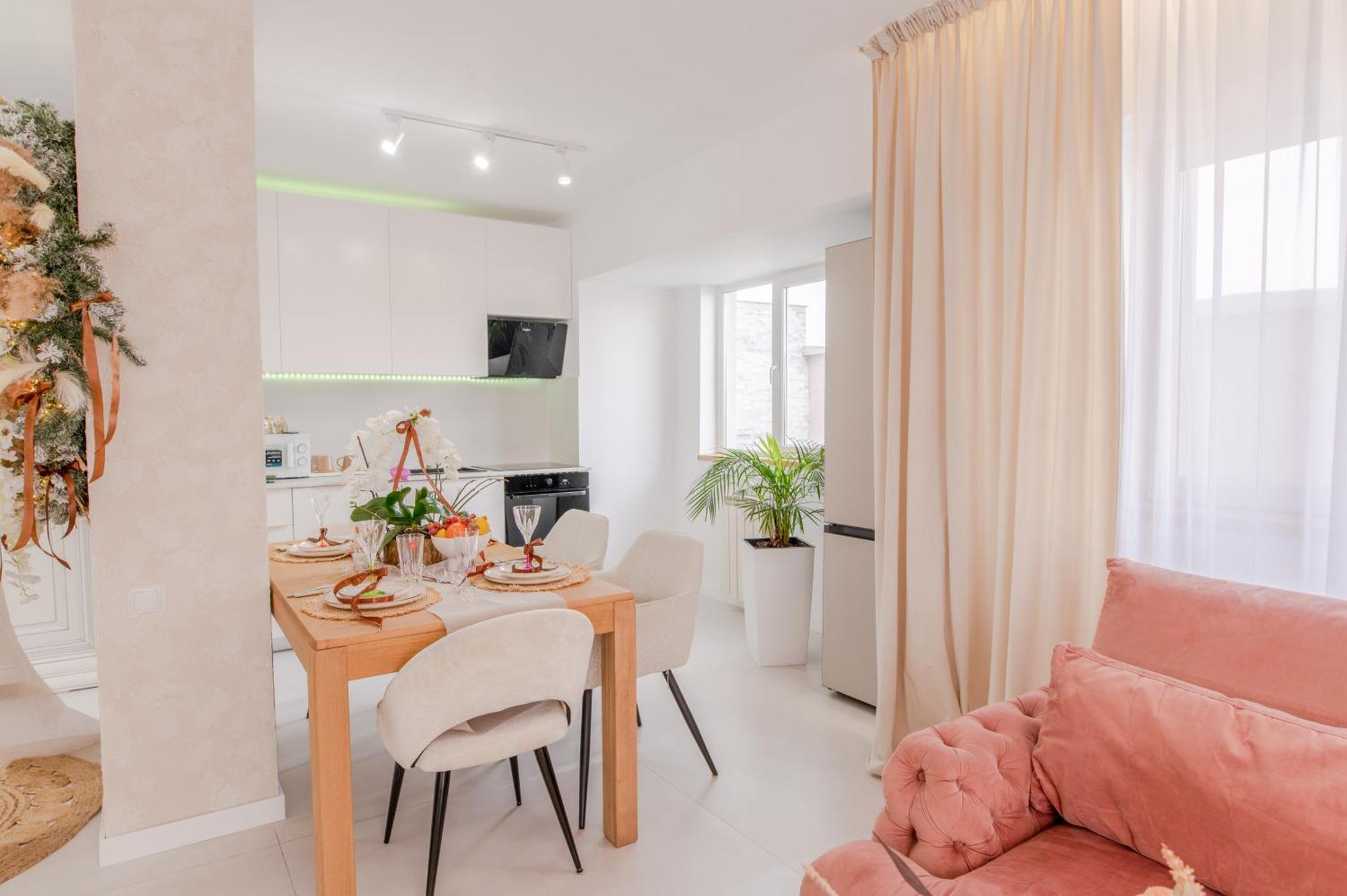 Penthouse View Aeroport Iasi 2 Apartment Ngoại thất bức ảnh